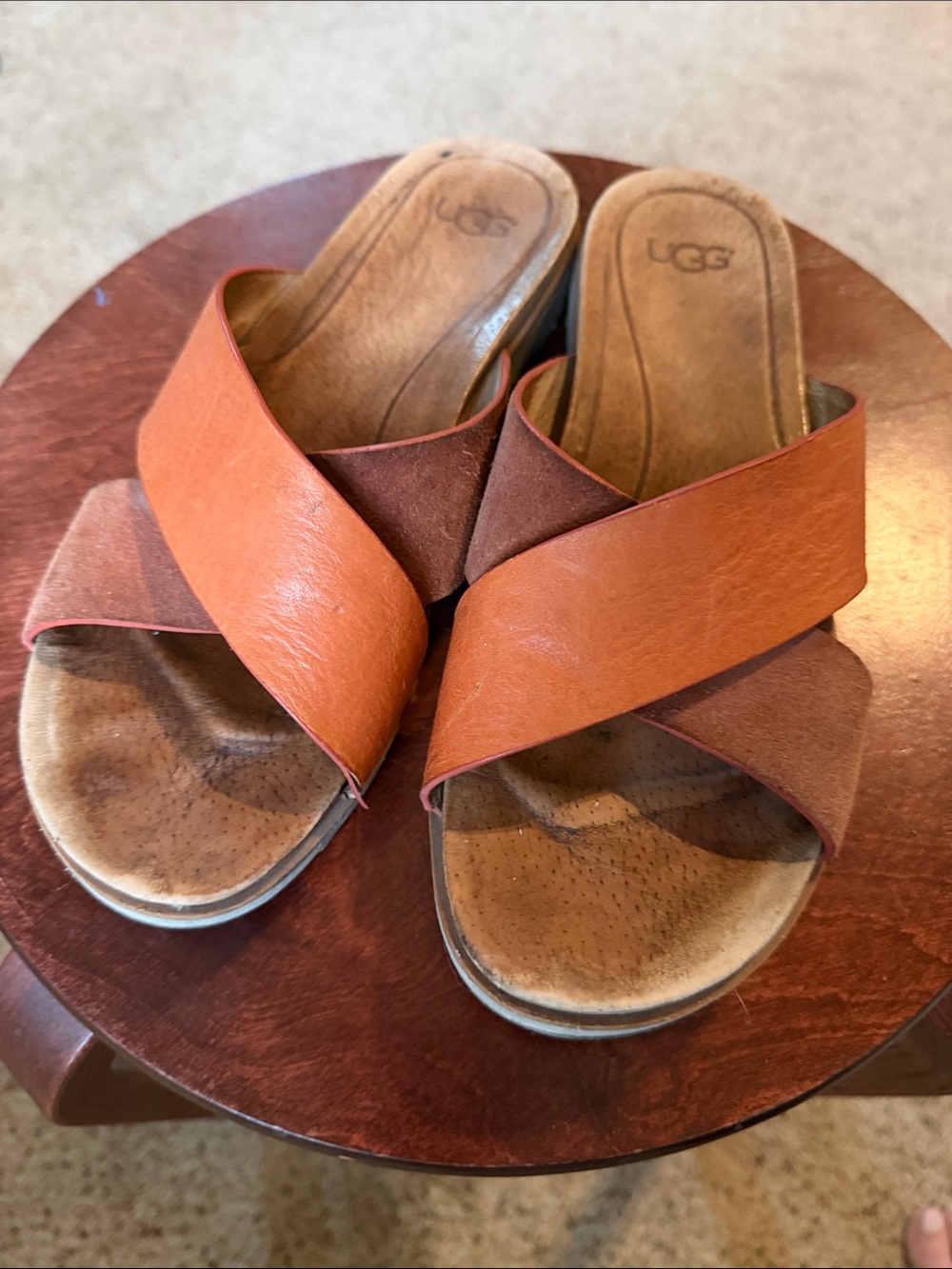 Ugg Kari Sandal Size 7 Leather Suede